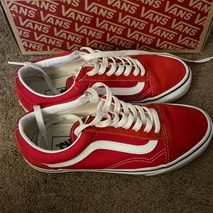 red old skool vans sneaker